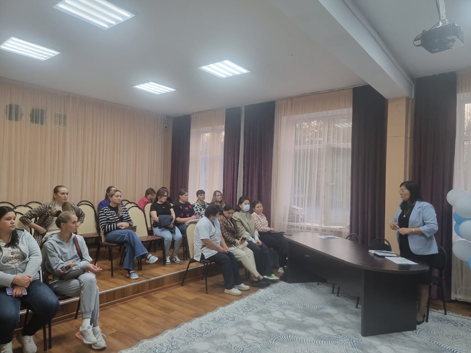 Ата-аналармен жиналыс. Встреча с родителями