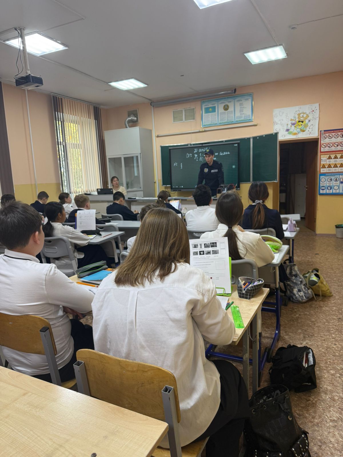 Дүниежүзілік балалар күніне арналған республикалық онкүндіг/Республиканская декада, повсященная всемирному дню ребенка