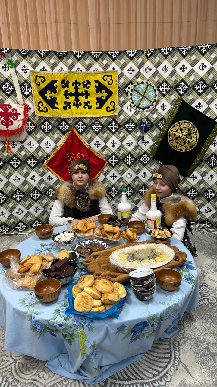 «Тарихқа тағылымды сапар: Қазақ хандығы таныстырылымы»